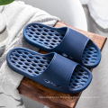 Sandintes de salle de bain toute la saison Hollow Anti-Slip Couples Sandales intérieures qui fuient les pantoufles bon marché